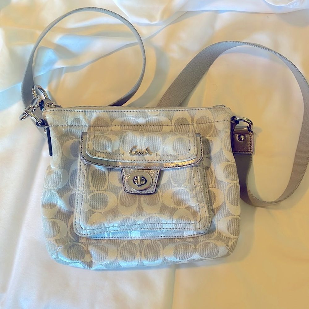 Coach Penelope Optic Signature Pocket Swingpack Silver/Gray